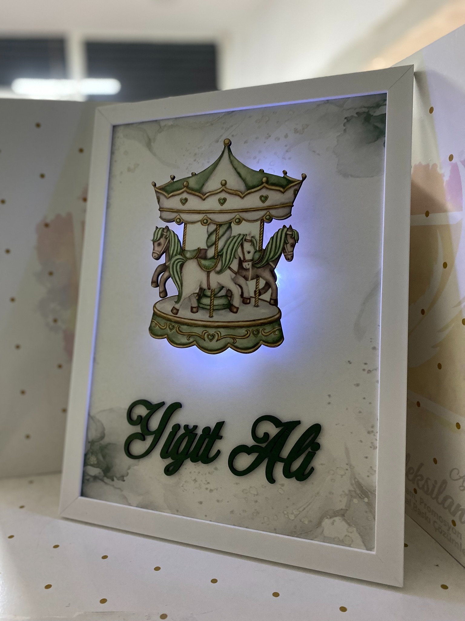 Atlıkarınca Işıklı Çerçeve Kapı Süsü