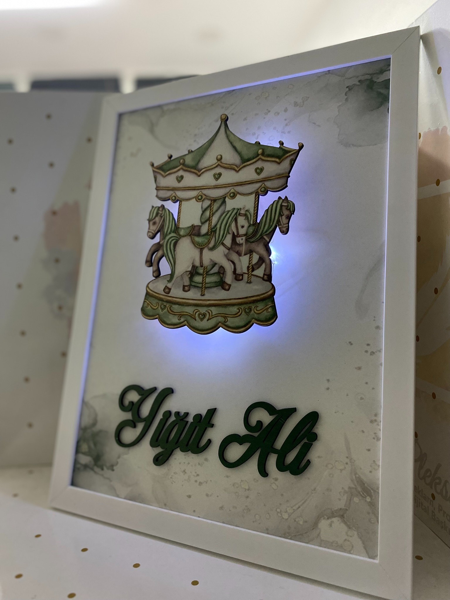 Atlıkarınca Işıklı Çerçeve Kapı Süsü