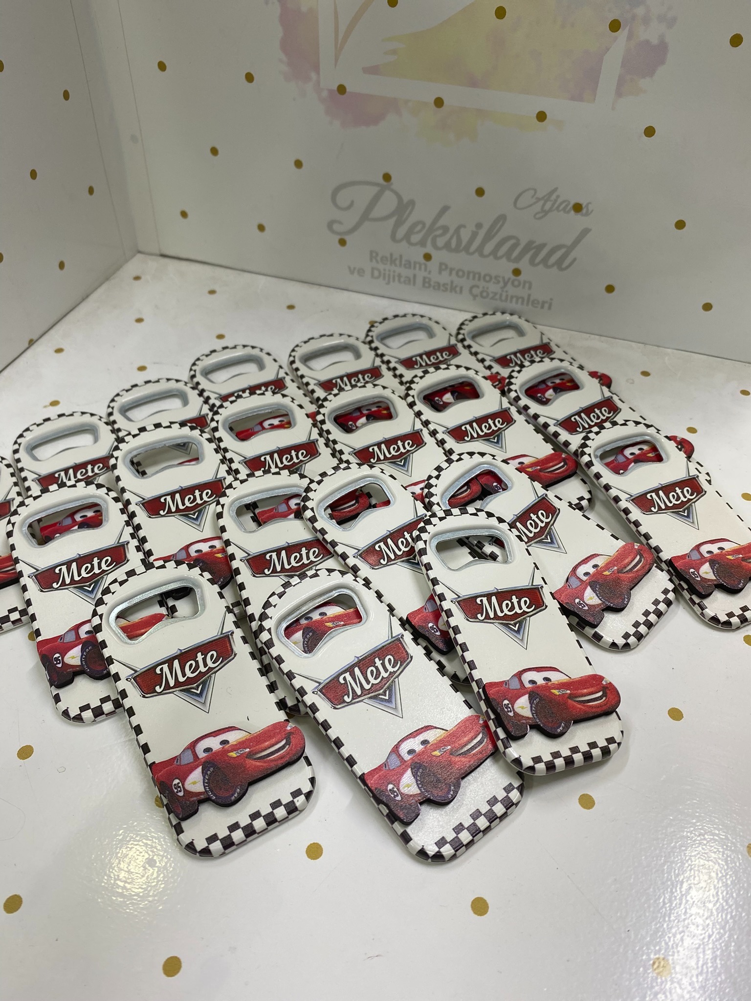 Ahşap Figürlü Oval Magnet Açacak 25 Adet