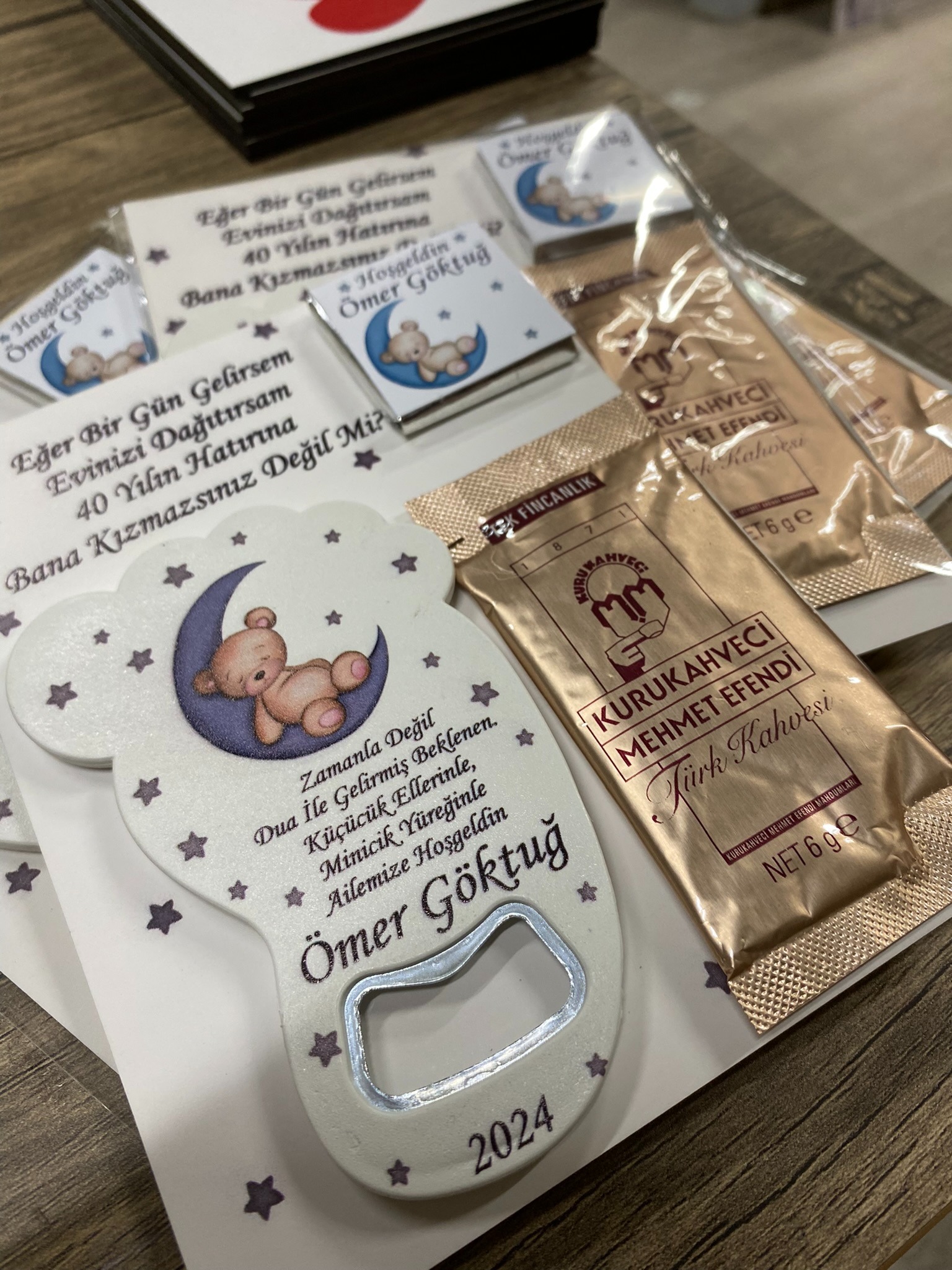 Kahve ve Çikolat Kağıtlı Ayak Magnet Açacak 25 Adet