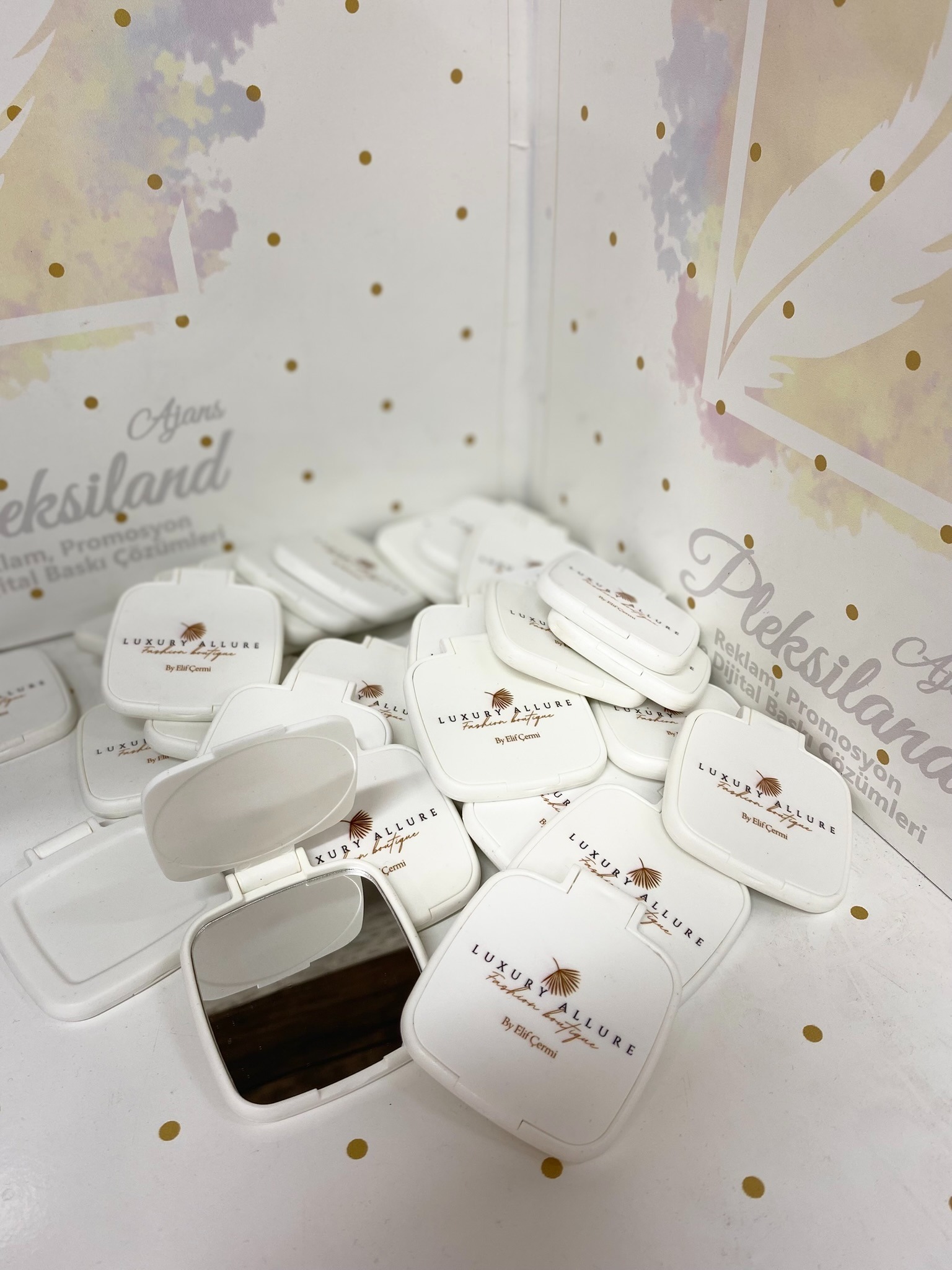 Kişiye Özel Tasarım Kare Kapaklı Ayna 25 Adet