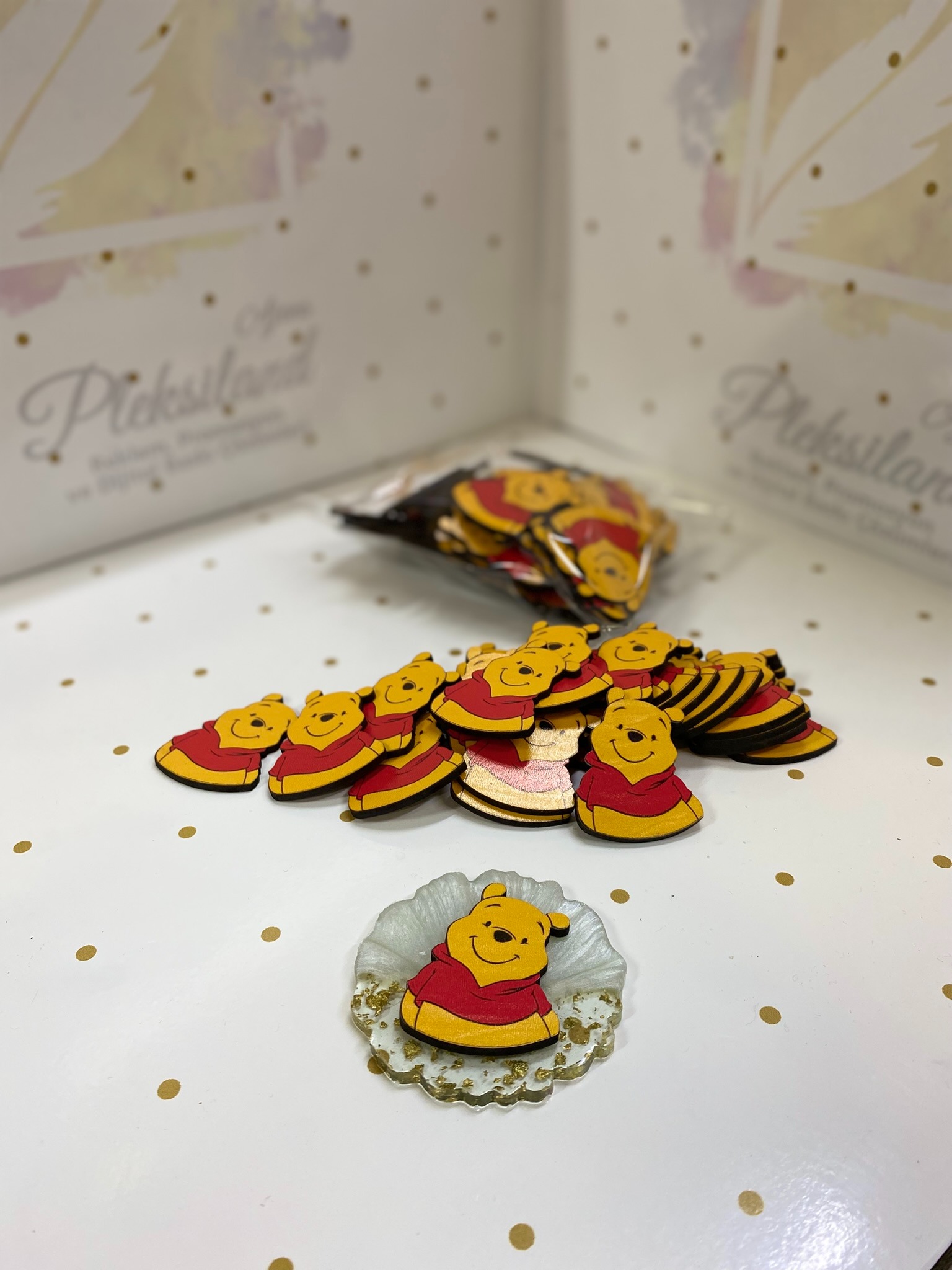 Winnie Figürlü Epoksi Magnet - 25 Adet