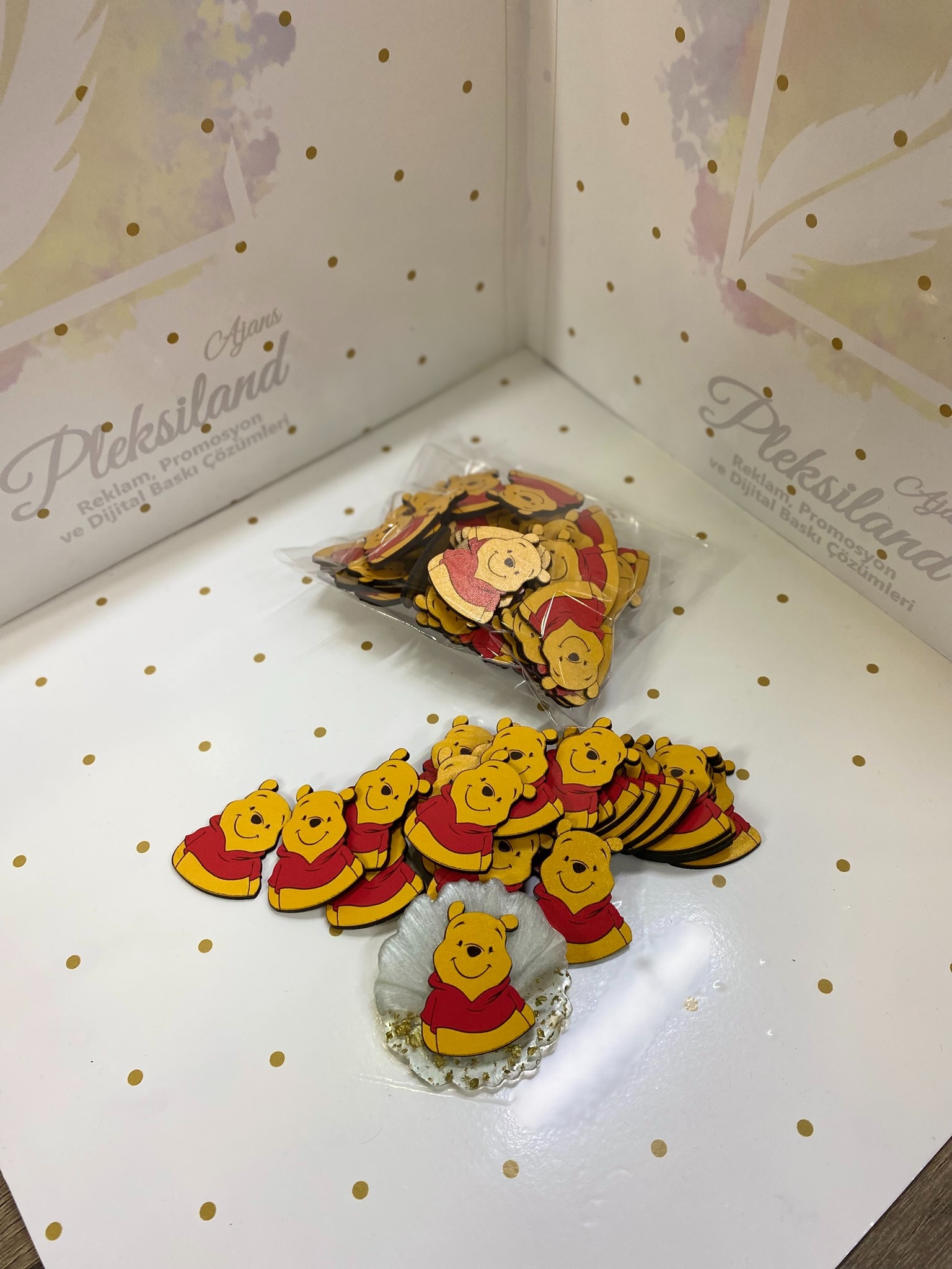 Winnie Figürlü Epoksi Magnet - 25 Adet