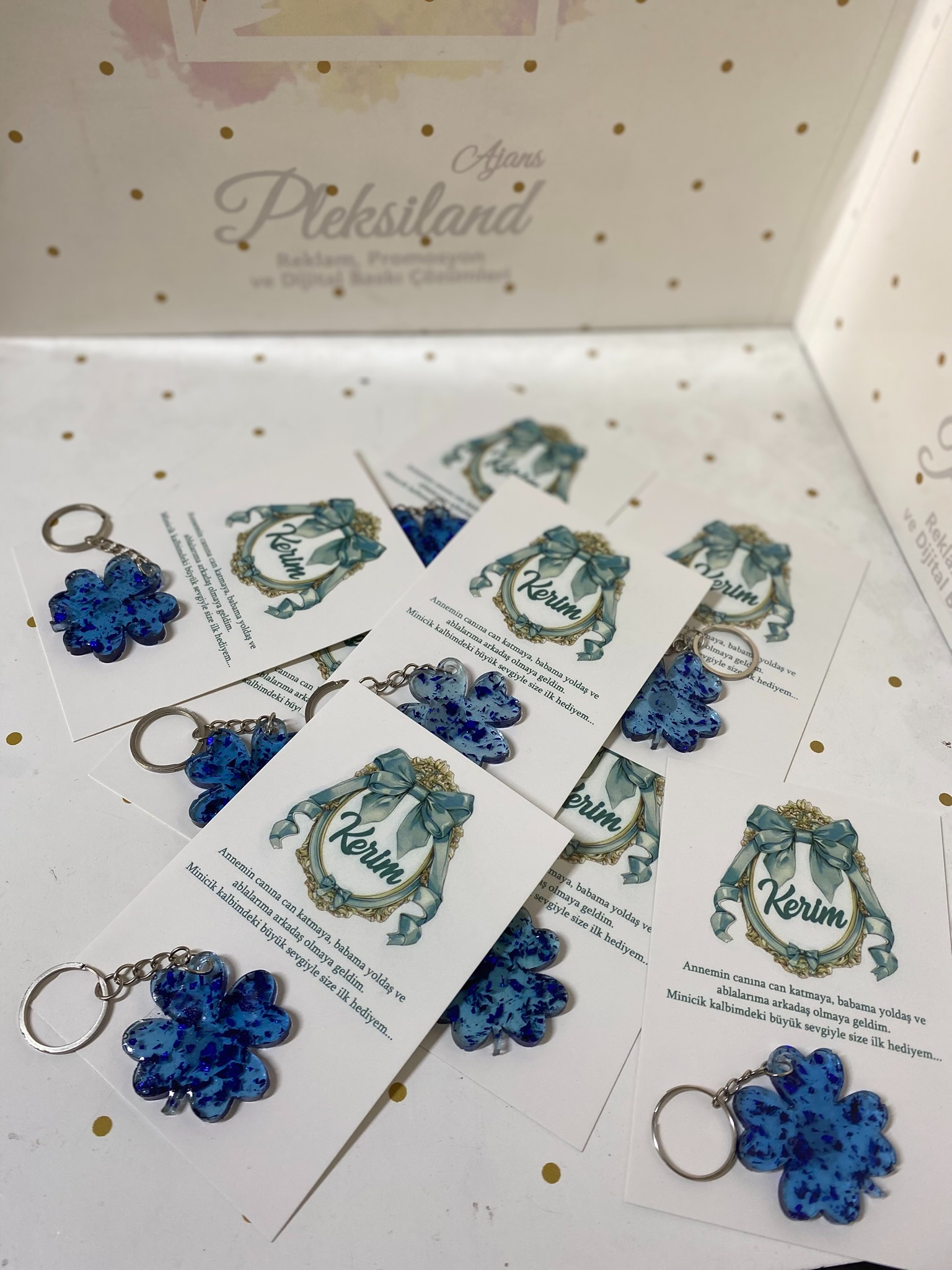 Mavi Yonca Epoksi Anahtarlık Kartlı  - 25 Adet 