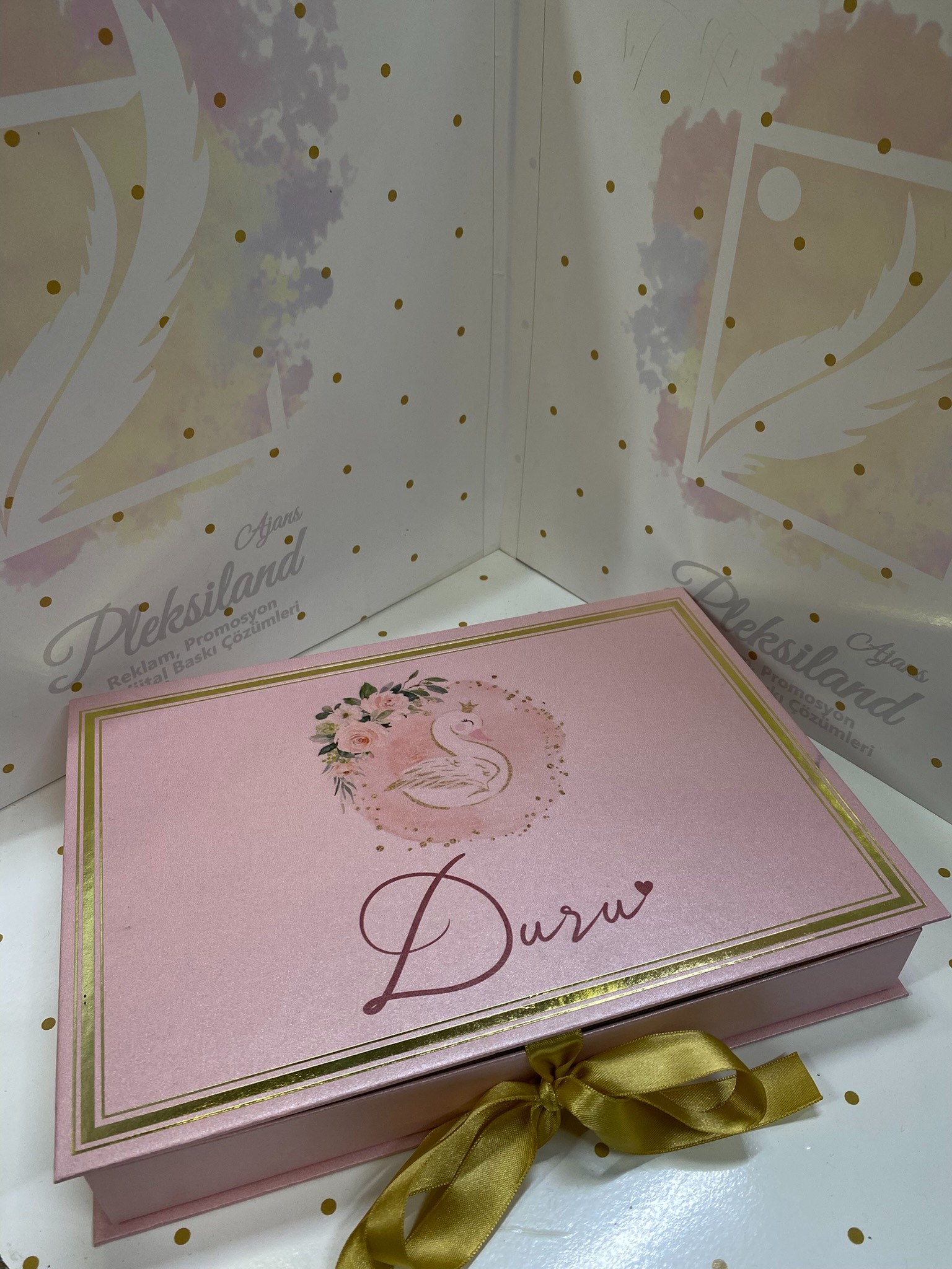 Baskılı Karton Kitap Kutu Pembe