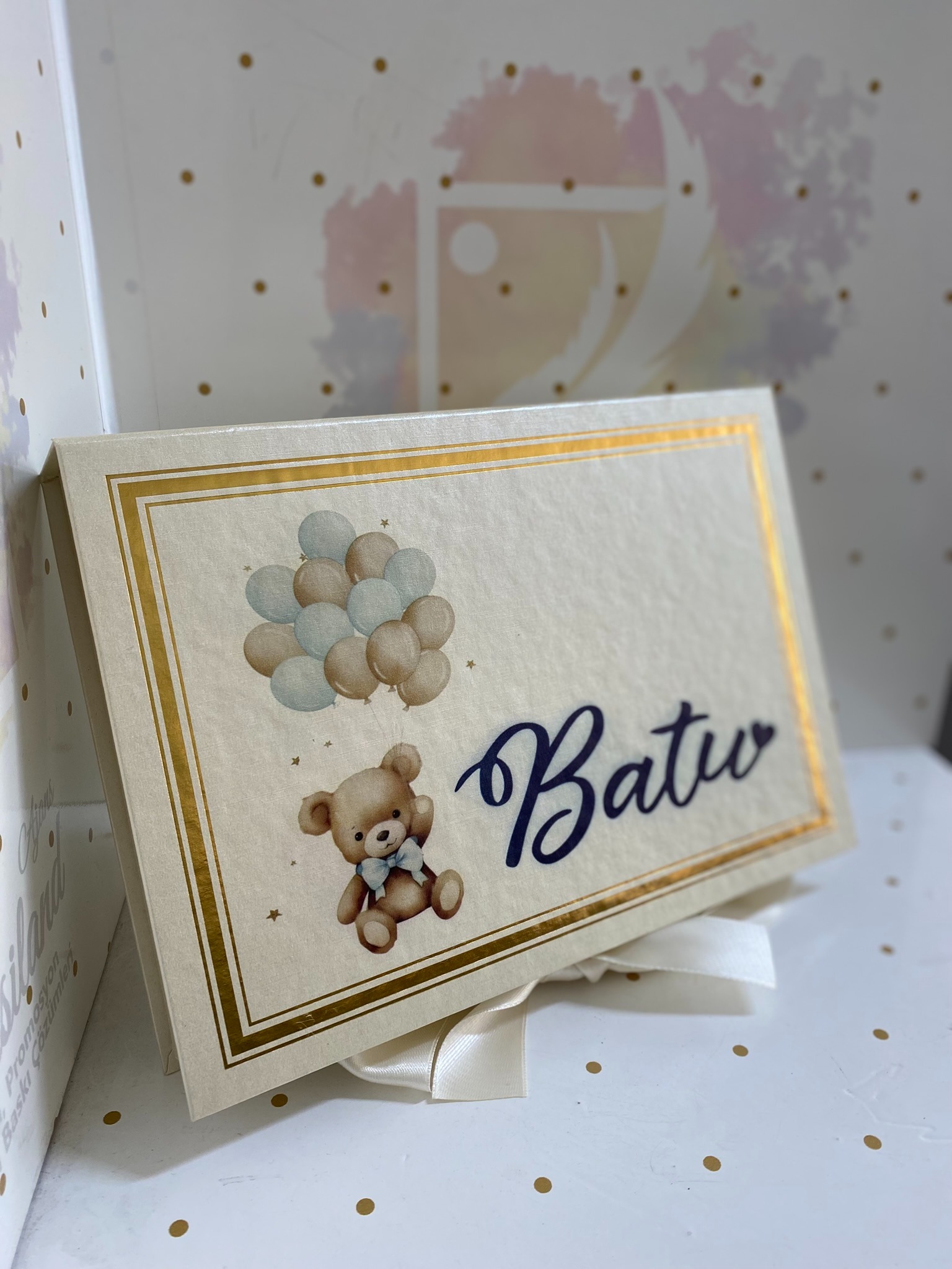 Baskılı Karton Kitap Kutu Krem