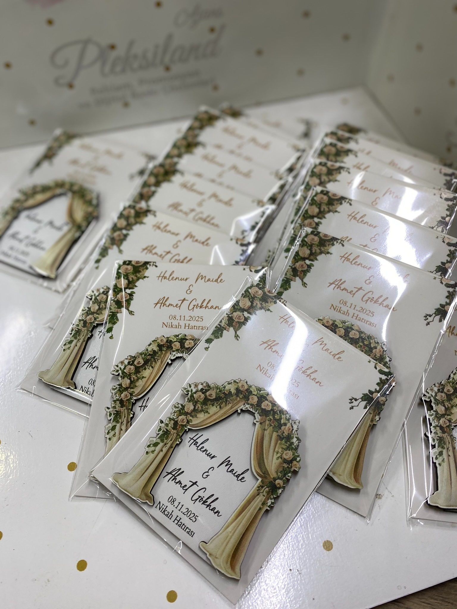 Çiçekli Ahşap Magnet Kartlı - 25 Adet 