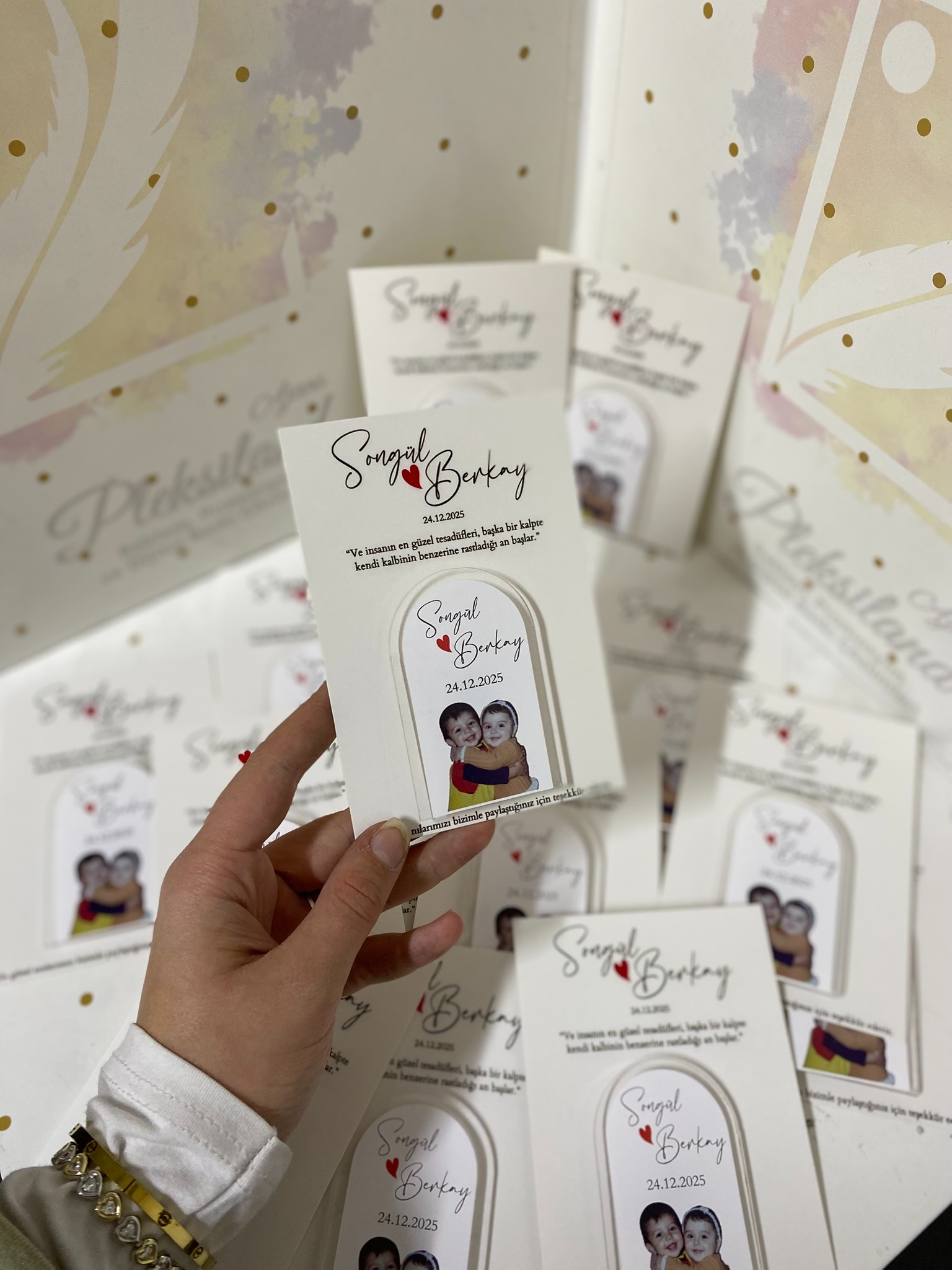 Çocukluk Resimli Pleksi Magnet Kartlı - 25 Adet 