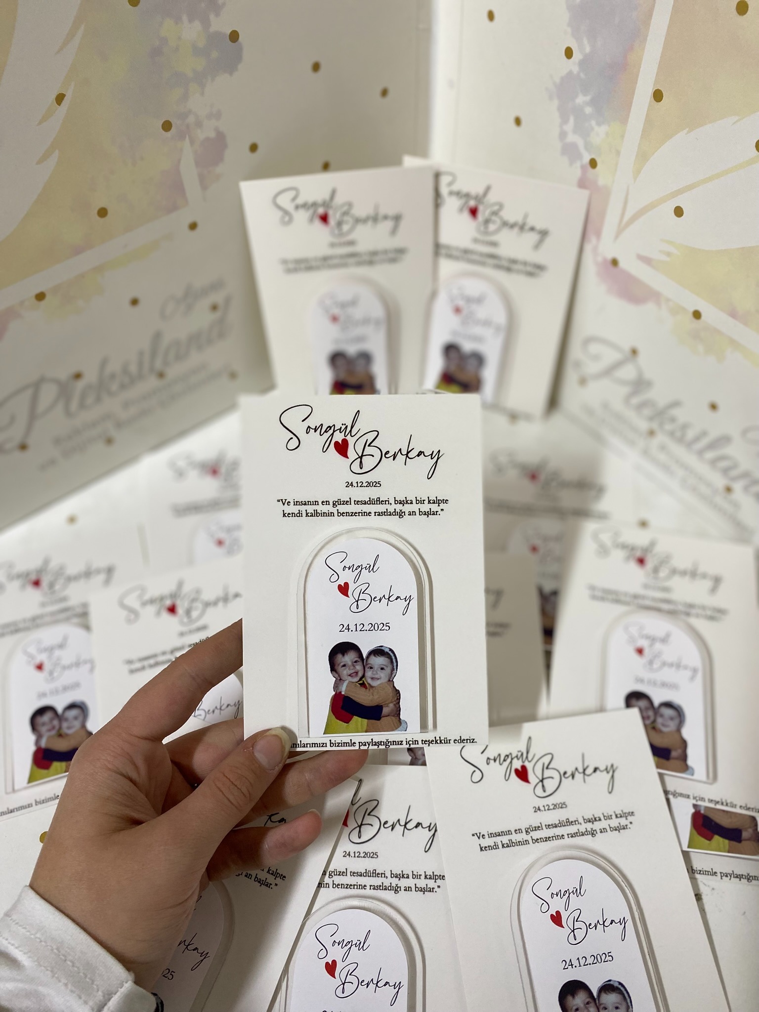 Çocukluk Resimli Pleksi Magnet Kartlı - 25 Adet 