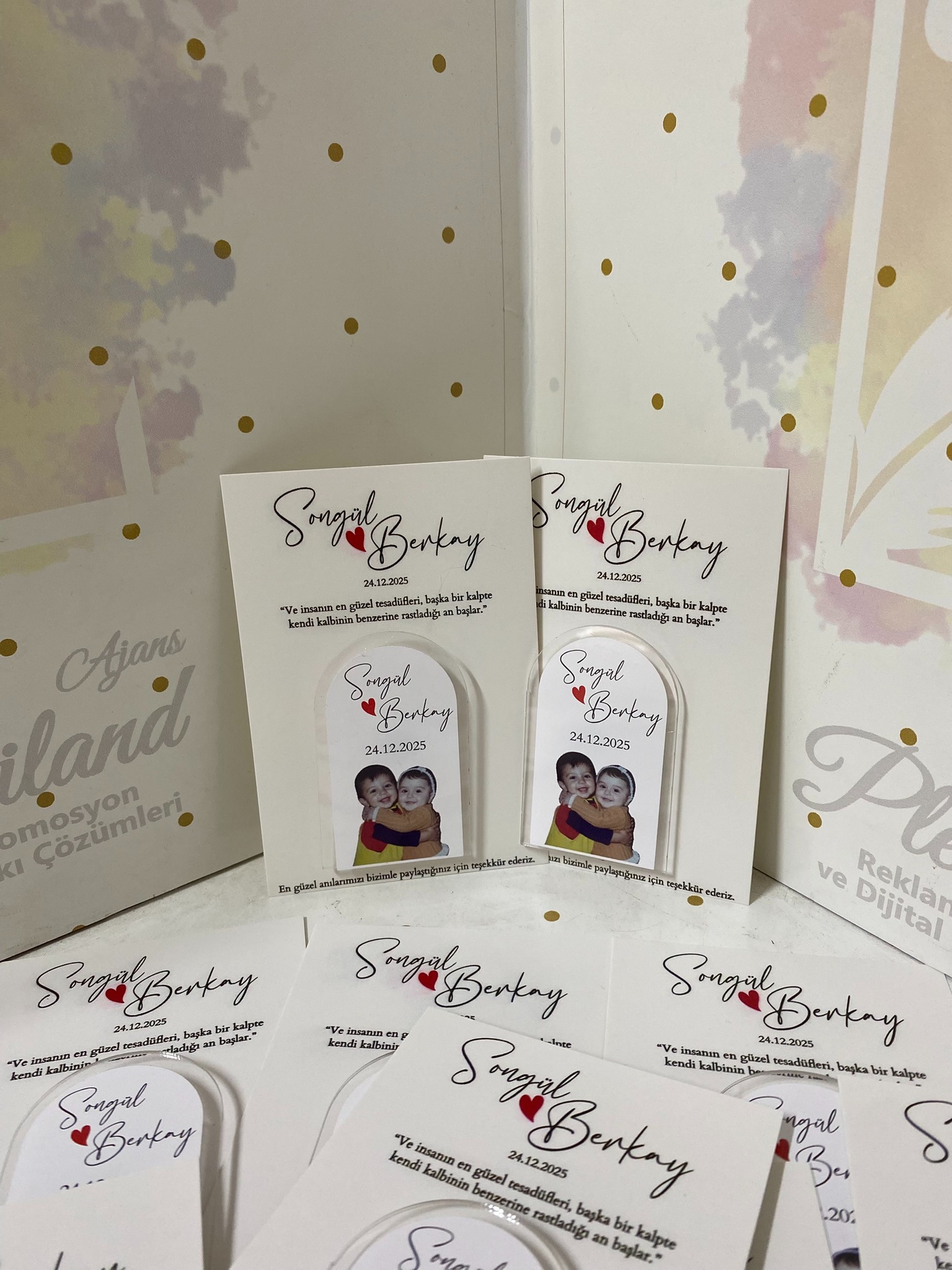 Çocukluk Resimli Pleksi Magnet Kartlı - 25 Adet 