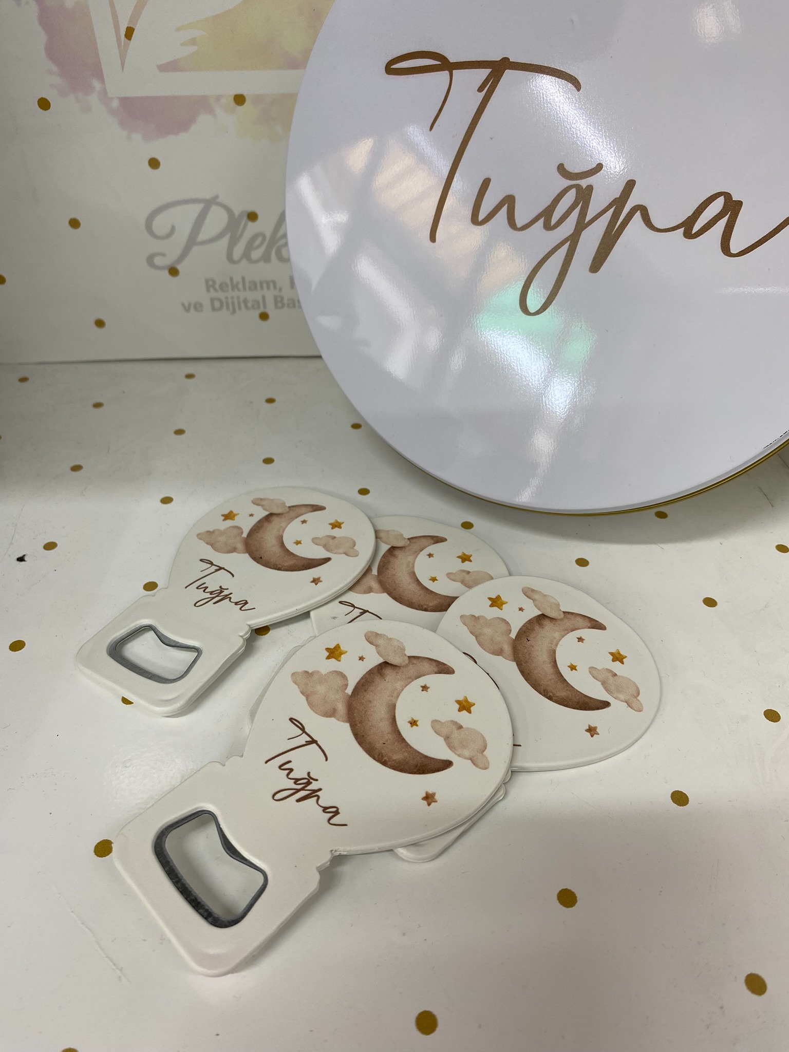 25 Adet Balon Şekilli Açacak ve 1 Adet Kutu Seti 